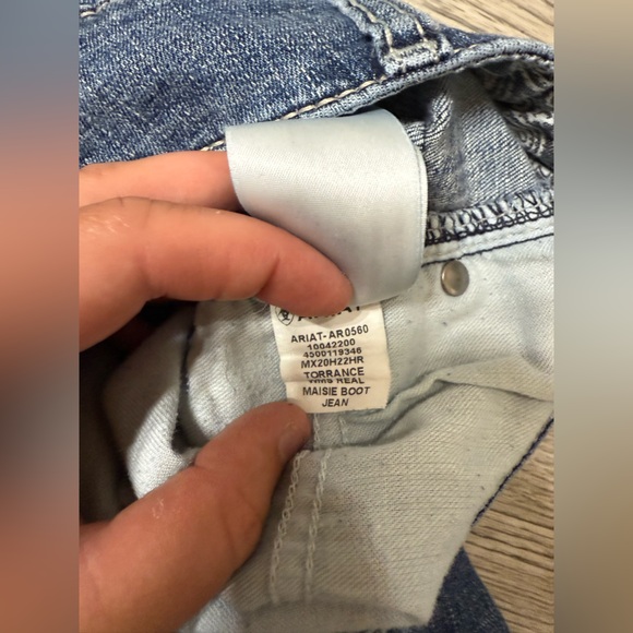 Ariat - Picture 3 of 4